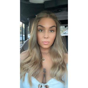 Meet your Posher, Brooke